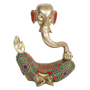 Idole traditionnelle en laiton de Ganesh Bhagwan avec tronc, pour Diwali, artisanale, avec design de tronc - Product Image 1