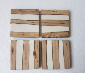 Juego de 4 Posavasos Cuadrados de Resina Epoxi Estilo Clásico 2025, Ecológicos y Personalizables, Diseño de Madera - Product Image 1