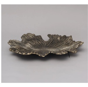 ถาดเสิร์ฟอาหารอลูมิเนียมทรงสี่เหลี่ยมผืนผ้าดีไซน์ทันสมัยอุปกรณ์ทานอาหารสำหรับงานแต่งงานพร้อมคุณสมบัติการตกแต่งสำหรับเดือนรอมฎอน - Product Image 3