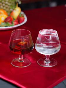 แก้วไวน์พร้อมฐานหนาสำหรับบาร์หรือห้องรับรองไวน์ดีไซน์ทันสมัยผลิตในอินเดีย - Product Image 3