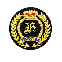 Badges 3D de luxe brodés à la main, personnalisés, à coudre, avec épingle de sûreté, paillettes et fils dorés, en tissu, OEM ODM, vente en gros