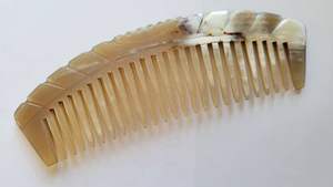 COLORES ESTÁTICOS CUERNO BUFFALO PEINES AL POR MAYOR Peines de cuerno antiestáticos naturales para regalos de vacaciones por Artesanías de media luna - Product Image 3