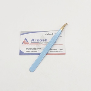 Pinzas de extensión de pestañas de Corazón Azul bebé sostenibles al por mayor logotipo personalizado de acero inoxidable con punta de Punta dorada - Product Image 5