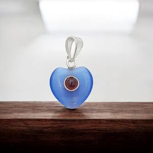 Colgante Monalisa de Ojo de Gato Azul de 14mm con Forma de Corazón Abullonado, Colgante con Engaste de Plata de Ley, Amuleto de Collar Monalisa Hecho a Mano - Product Image 1