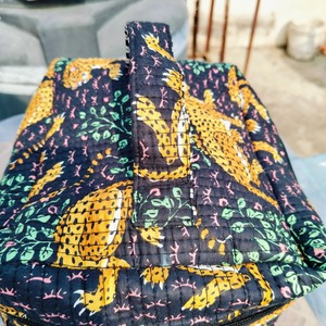 Bolso de tocador de algodón hecho a mano, bolsa de maquillaje grande, neceser de viaje personalizado, mini bolsa de cosméticos orgánica, algodón acolchado - Product Image 6