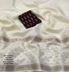 Sari de Algodón Suave para Mujer con Borde Tejido con Hilo Zari, Borde con Abertura, Borlas en el Pallu, en Existencia - Product Image 2