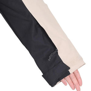 Chaqueta de esquí OEM personalizada para mujer con capa exterior a prueba de viento Material transpirable Logotipo de marca y opciones de etiqueta privada - Product Image 2