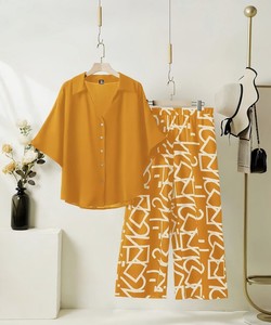 TOP DE COLOR AMARILLO IMPRESO DIGITAL DE RAYÓN MÁS RECOGIDO CON ROPA DE FIESTA PALAZZO PRECIO AL POR MAYOR ROPA ÉTNICA - Product Image 1