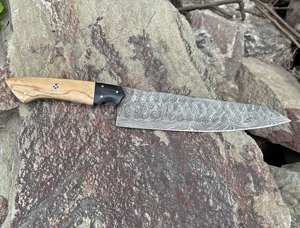 Couteau de chef en acier Damas fait à la main avec manche en bois haute qualité 8 pouces ambidextre cadeau parfait pour elle et lui - Product Image 2