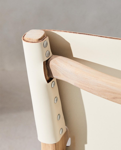 Chaise de salle à manger moderne avec rembourrage sombre et silhouette élégante - Product Image 5