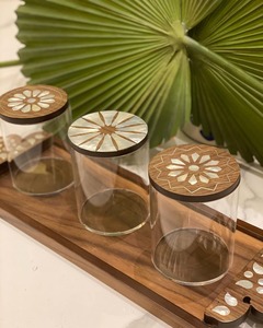 Juego de Cajas de Regalo Cuadradas Clásicas Hechas a Mano para Almacenamiento de Alimentos con Incrustaciones de Nácar, Tapa de Madera y Base de Acrílico para Eid Ramadán, de la India - Product Image 4