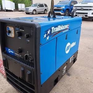 Générateur de soudage MIG Miller Trailblazer 325, machine à souder haute fréquence, moteur à essence Kohler 23,5 HP, portable pour travaux sur le terrain - Product Image 3
