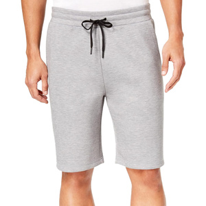Pantalones cortos de punto para hombre de diseño minimalista con aspecto limpio, ideales para salidas de calle diarias y moda deportiva - Product Image 4
