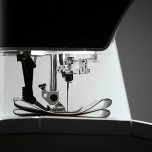 PFAFF Expression 715 Home Use Computerized <b>Sewing</b> <b>Machine</b> Beauty Equipment - Product Image 4