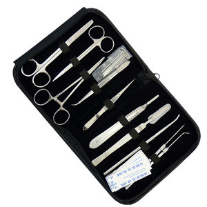 Kits chirurgicaux pour étudiants – Ensemble de 10 pièces avec porte-aiguilles, pinces, pincettes, détartreur, ciseaux, sonde – Manuel – Classe I - Product Image 3