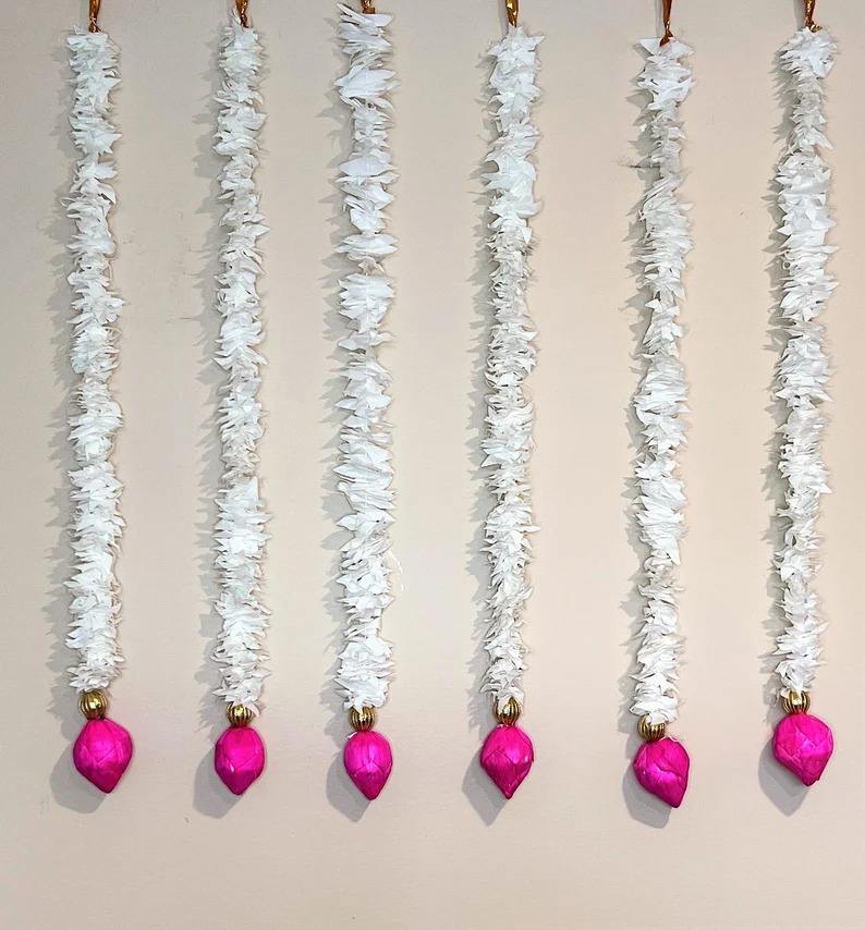 สีขาวชมพู