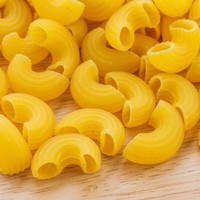 Macaronis jaunes de haute qualité en différentes formes - MACARONIS PASTA Mme Sophie