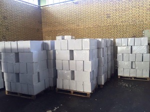 Cire de paraffine MONAMORCO semi-raffinée de qualité lourde avec point de fusion de 60-62°C et 4% d'huile pour la fabrication de bougies et le polissage du papier - Product Image 3
