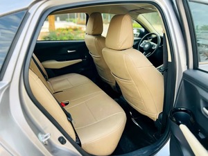 Toyota Yaris G 2024 Perfecto, Transmisión Automática, Asientos de Cuero - Product Image 3