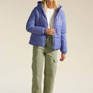 Veste matelassée en toile tricotée sur mesure pour l'automne/hiver, de la meilleure qualité, imperméable, respirante, tendance, toutes tailles, pour femmes - Product Image 2