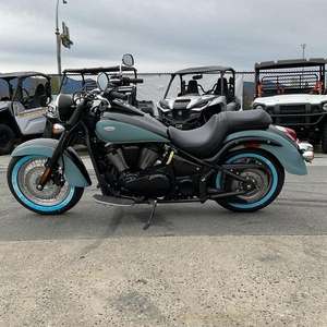 Disponible dès maintenant : Motocyclettes Vulcans 900 (Classic) 2025, neuves en stock - Product Image 2