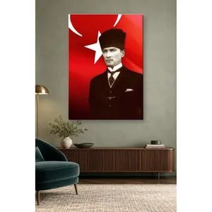 Portrait de Fida Ataturk devant le drapeau à croissant et étoile, impression sur toile - Product Image 1