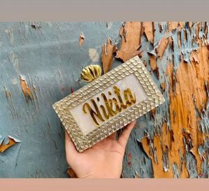 Bolso de mano de resina de color personalizado, monedero metálico de madera impermeable con decoración de botones para viajar, directo desde la India por Faizacraft - Product Image 4