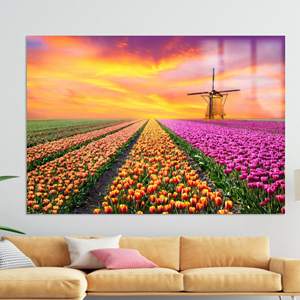 Tableau imprimé sur toile : Paysage de champ de tulipes vibrant avec ciel et verre - Product Image 1