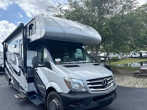 Vendeur Vérifié pour Mercedes Sprinter d'occasion 2018 F-o-r-e-s-t R-i-v-e-r F-o-r-e-s-t-e-r M-b-s 2401W Prêt pour le Voyage - Product Image 6