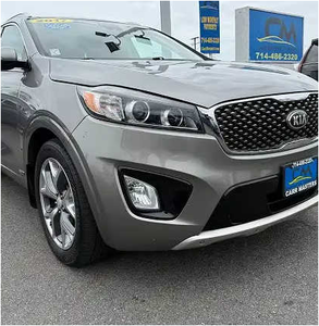 Ligeramente usado en buenas condiciones 2017 Kia Sorento SX V6 AWD - Product Image 1