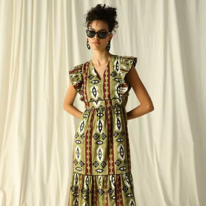 Robe en coton indien fait à la main pour femme Cadeau de mariage personnalisé élégant pour voyage bureau ou été conçu pour elle - Product Image 1