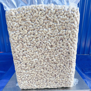 Prix raisonnable Noix de cajou W180 W240 W320 Noix de cajou en gros Noyaux de noix SANTIGO Exportés vers le Moyen-Orient - Product Image 1