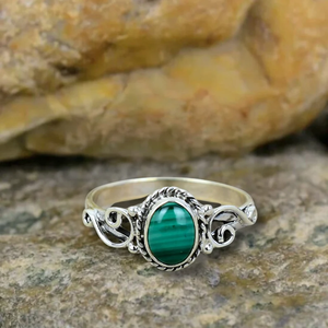 Bague en argent sterling 925 Malachite faite à la main bijoux pour femmes de haute qualité pour anniversaire de mariage cadeau parfait pour Christian Her - Product Image 1