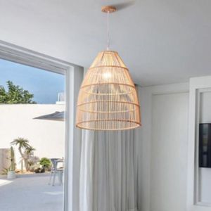 Plafonnier en rotin adapté aux espaces hôteliers et commerciaux, avec une structure durable et un éclairage ambiant chaleureux - Product Image 6