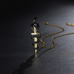Collier commémoratif Jeulia Never Give Up Mamba Dagger en argent sterling plaqué rhodium - Product Image 6