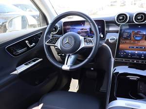 Mercedes-Benz GLC 300 2024 Usado en Buen Estado - Product Image 4