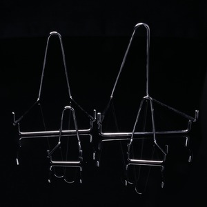 Porte-cartes minimal en métal argenté pour restaurants cafés hôtels banquets cartes de place étiquettes de prix et utilisation quotidienne sur table de l'Inde - Product Image 5