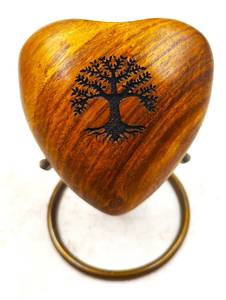 Coeur en bois souvenir crémation urne patte chat pour animaux de compagnie humains cendres fabriqués à la main unique en forme de coeur pour adultes avec présentoir - Product Image 4