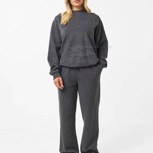 Ropa de invierno Último diseño Tallas grandes Mujeres Chándal Venta al por mayor Cómodo Chándal para mujeres - Product Image 1