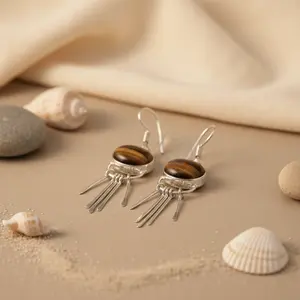 Boucles d'oreilles pendantes en or 14 carats et argent 925 pour femmes, design pendentif avec forme de pompon en or blanc pour les mariages - Product Image 2