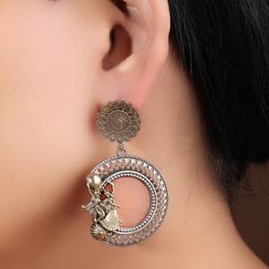 Pendientes Colgantes de Latón Oxidado Tradicionales Antiguos con Regalo para Ella - Product Image 1