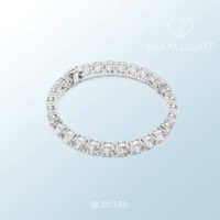 Elegante pulsera redonda de tannis en tono blanco, certificada por IGI, pieza de joyería con diseño atemporal y un atractivo refinado.