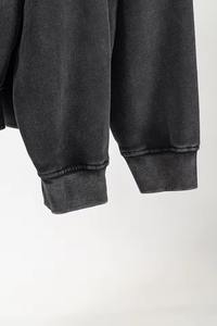 ชุดสเวตสูทแบบเรียบ ไม่มีลาย พร้อมโลโก้สั่งทำ เสื้อฮู้ดดี้ทรงหลวม แขนเสื้อแบบดรอปโชลเดอร์ และกางเกงขายาวทรงตรง - Product Image 6