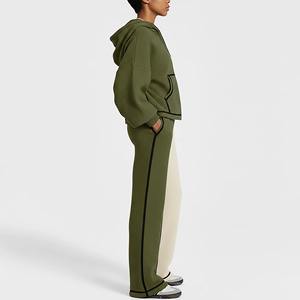 Conjunto Deportivo de Terciopelo Personalizado para Invierno, Chándal Grueso para Mujer, Sudadera con Capucha y Pantalones Jogger Unisex en Bloques de Color - Product Image 3