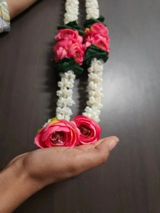 Élégance florale pour toutes les occasions Guirlandes de fleurs en tissu et bourgeons de jasmin artificiels Mogra Toran Tentures pour décor de festival - Product Image 5