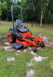 Kubota Z242 Cortacésped Industrial/DIY Grado 4 tiempos y 2 tiempos inalámbrico con mango plegable - Product Image 5