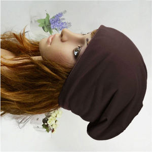 Bonnet avec doublure en soie Logo imprimé personnalisé Bonnet d'hiver léger pour hommes et femmes - Product Image 3