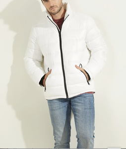 Chaqueta acolchada de lona con capucha clásica para hombre, gruesa, cálida, acolchada, ligera, con logotipo frontal para aventuras al aire libre y días fríos de invierno - Product Image 4