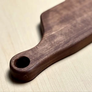 Planche à découper en bois avec poignée, lavable au lave-vaisselle, écologique, antibactérienne, en résine, planche à découper pour le fromage, de haute qualité - Product Image 1