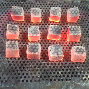 Disfrute de la rica y auténtica esencia del fumar con shisha indonesiana, elaborada con carbón vegetal de cáscara de coco de alta calidad de Indonesia. - Product Image 1